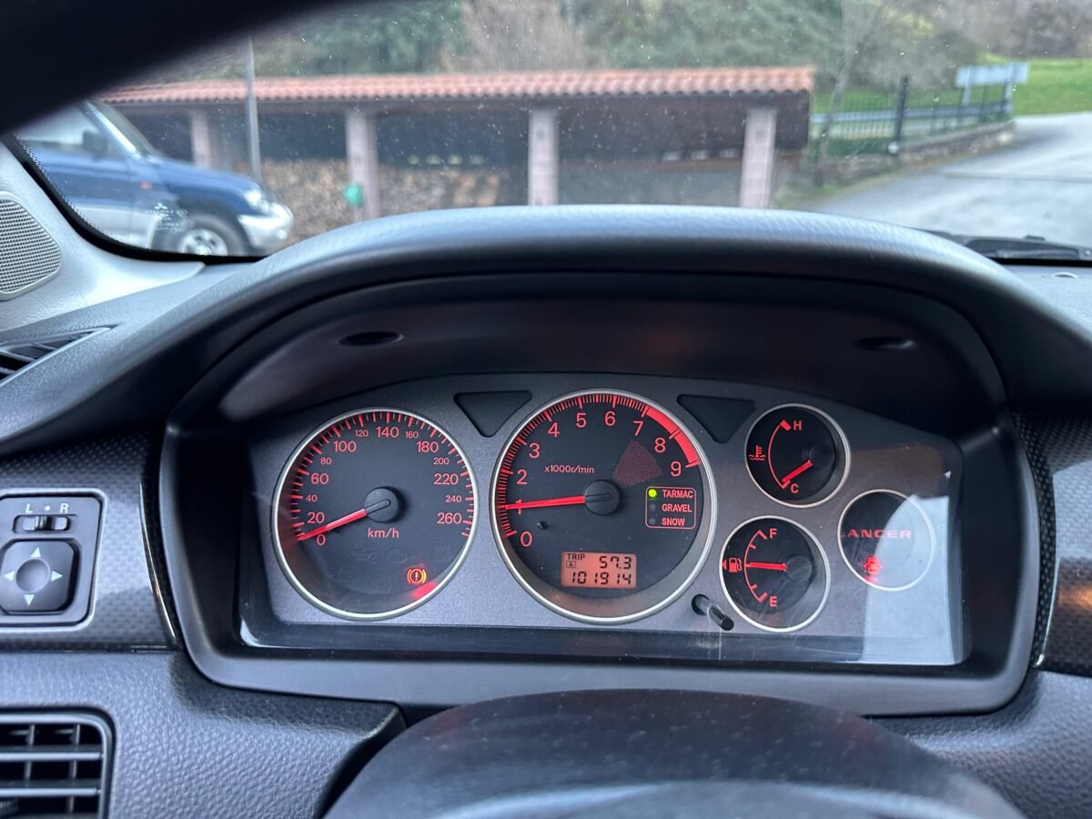 MITSUBISHI Lancer Evolution 2.0T GSR