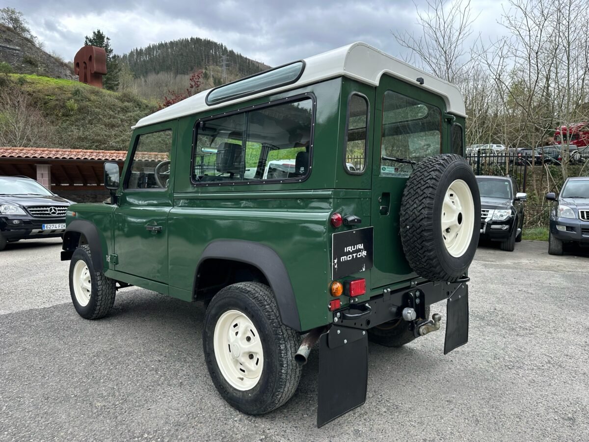 LAND-ROVER Defender 90 2.5 TDI PICK UP KAT