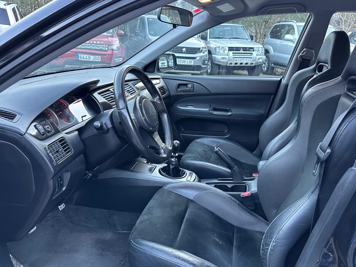 MITSUBISHI Lancer Evolution 2.0T GSR