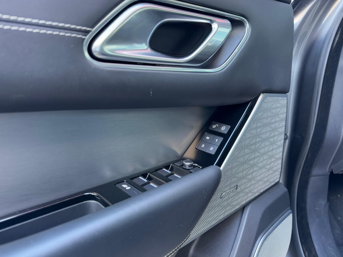 LAND-ROVER Range Rover Velar 3.0D D300 R Dynamic HSE 4WD Auto