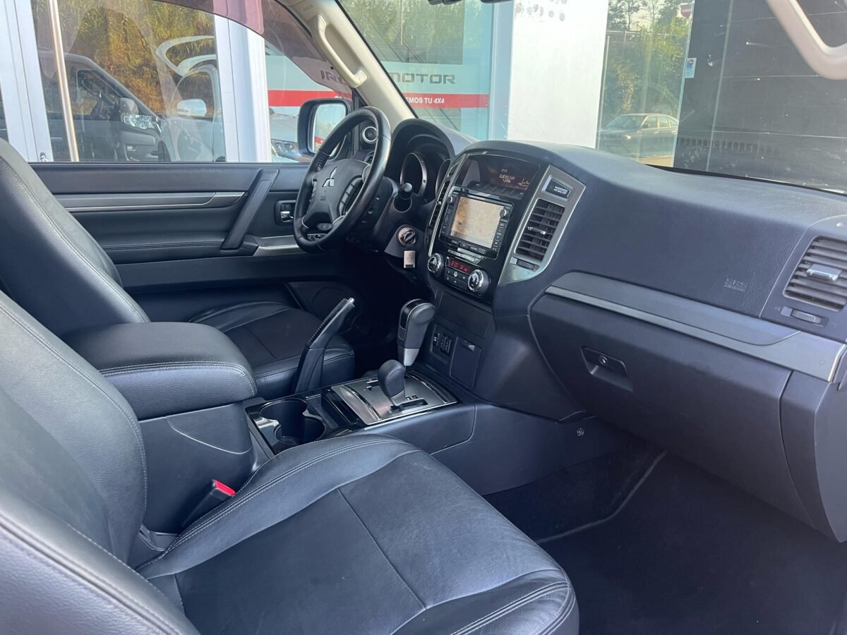 MITSUBISHI Montero 3.2 DID Kaiteki Auto