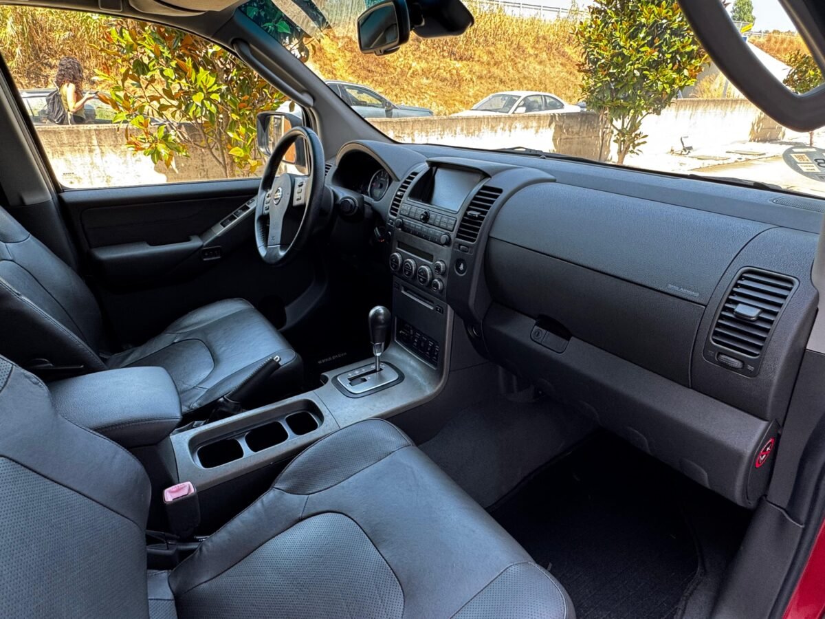 NISSAN Pathfinder 2.5 dCi 171CV LE Auto 7 plazas