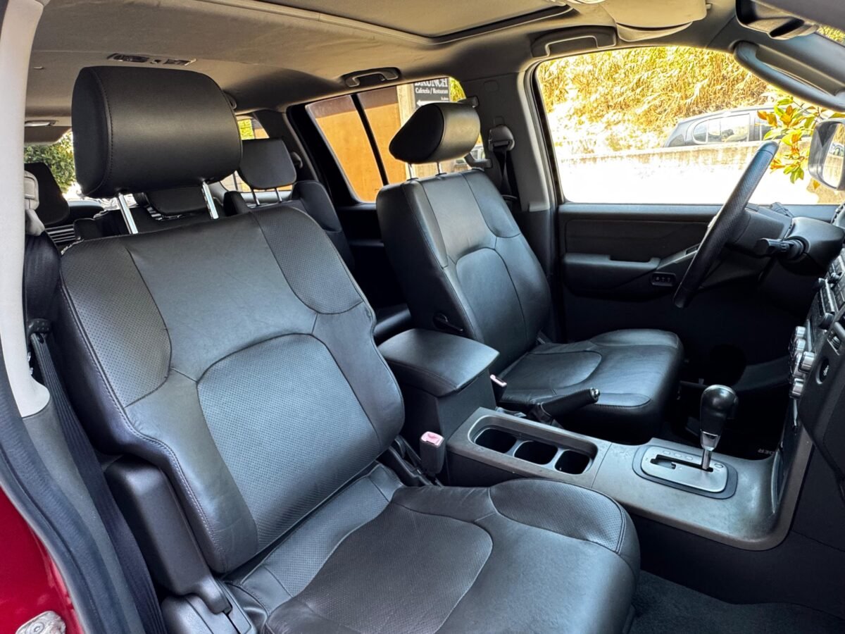 NISSAN Pathfinder 2.5 dCi 171CV LE Auto 7 plazas