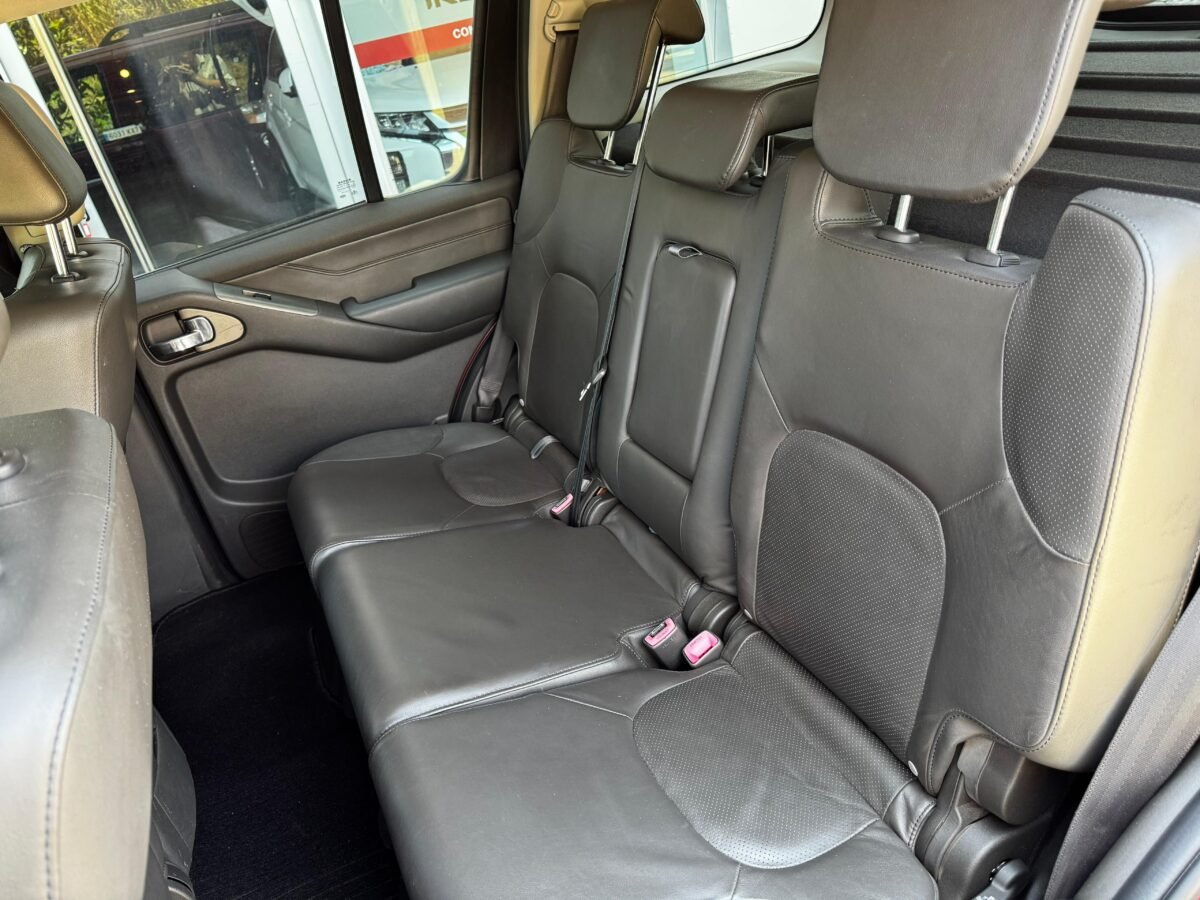 NISSAN Pathfinder 2.5 dCi 171CV LE Auto 7 plazas