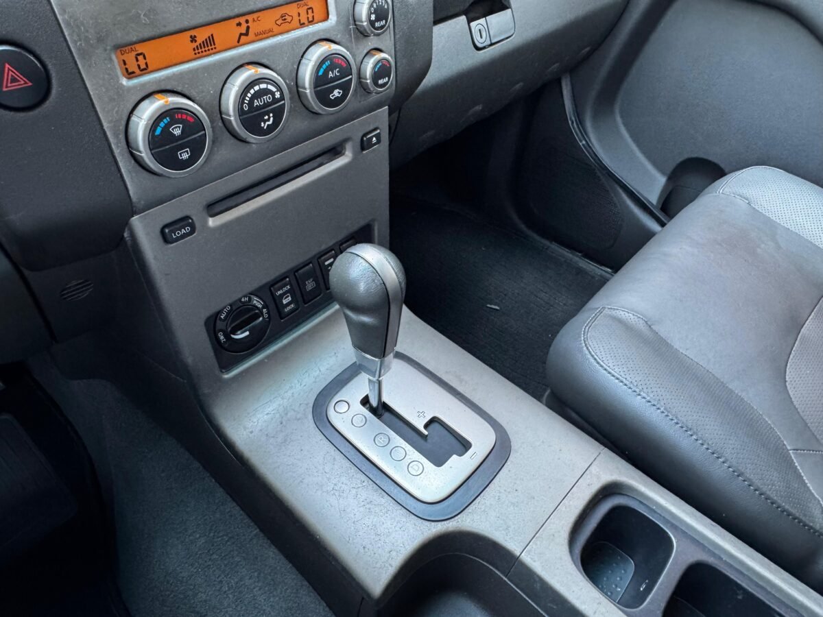 NISSAN Pathfinder 2.5 dCi 171CV LE Auto 7 plazas