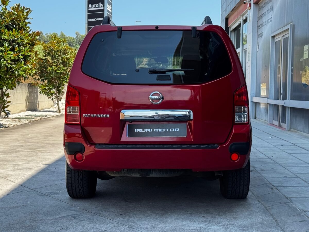 NISSAN Pathfinder 2.5 dCi 171CV LE Auto 7 plazas