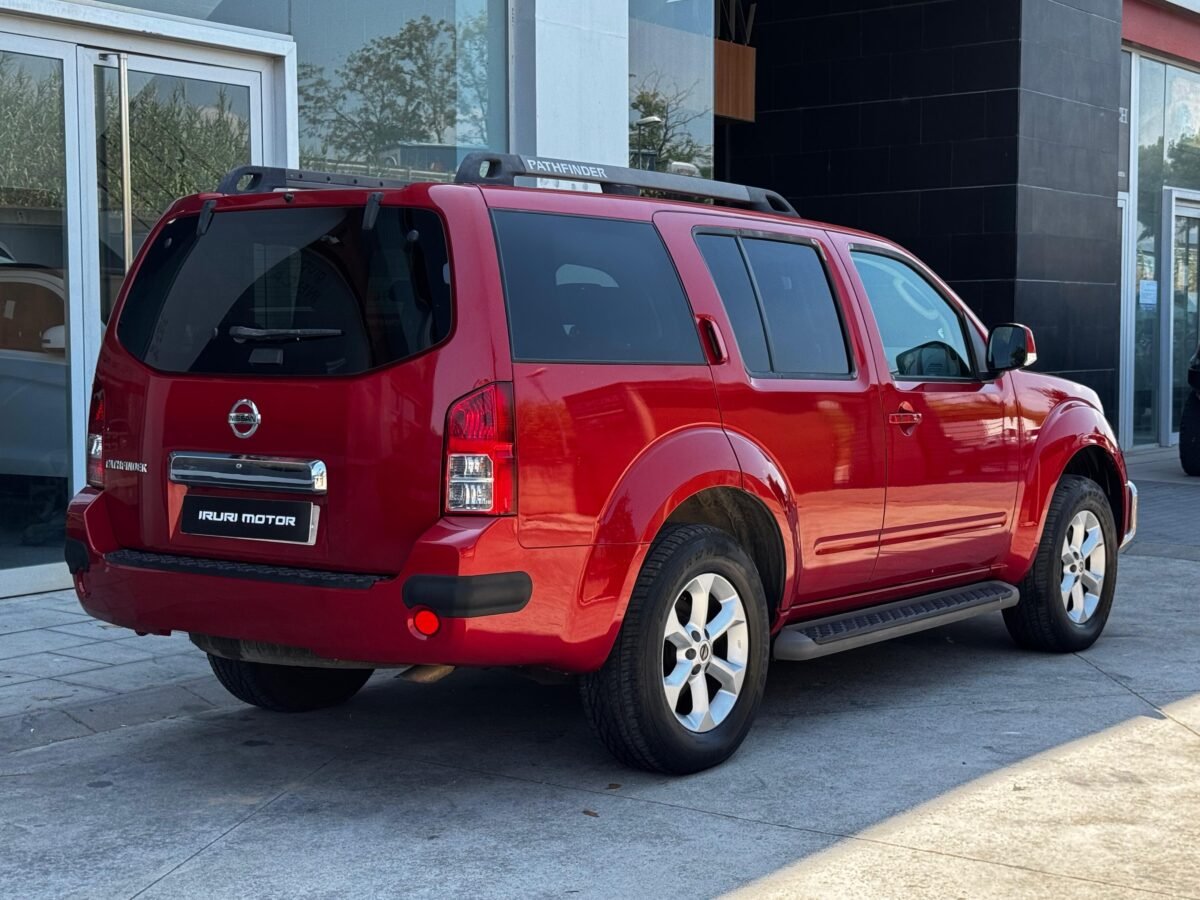 NISSAN Pathfinder 2.5 dCi 171CV LE Auto 7 plazas