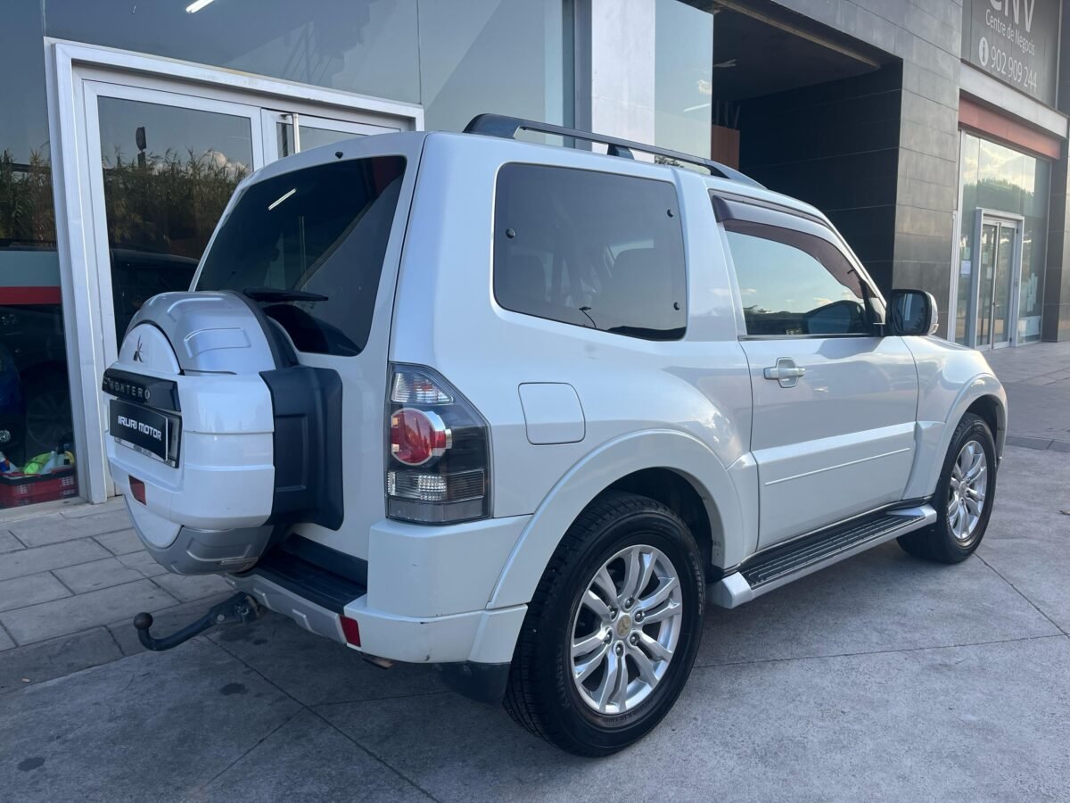 MITSUBISHI Montero 3.2 DID Kaiteki Auto