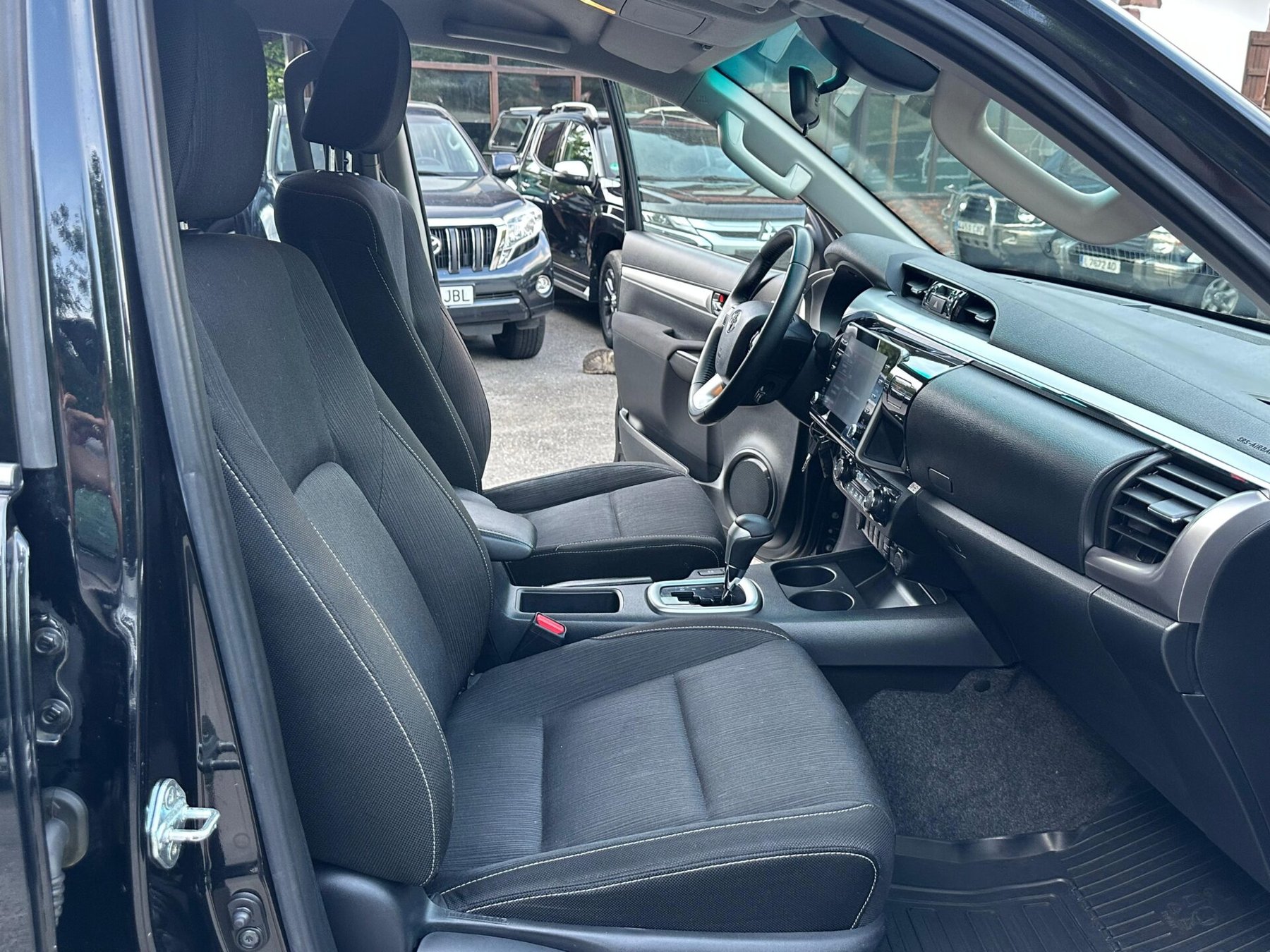 TOYOTA Hilux 2.8 D4D 150kW 204 C. Doble VXL AT