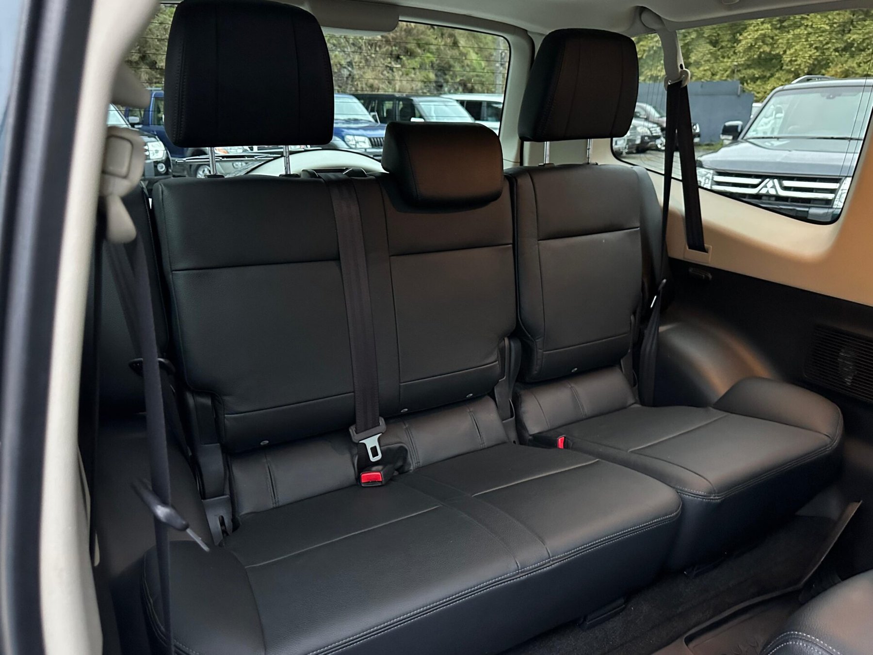 MITSUBISHI Montero 3.2 DID Kaiteki Auto