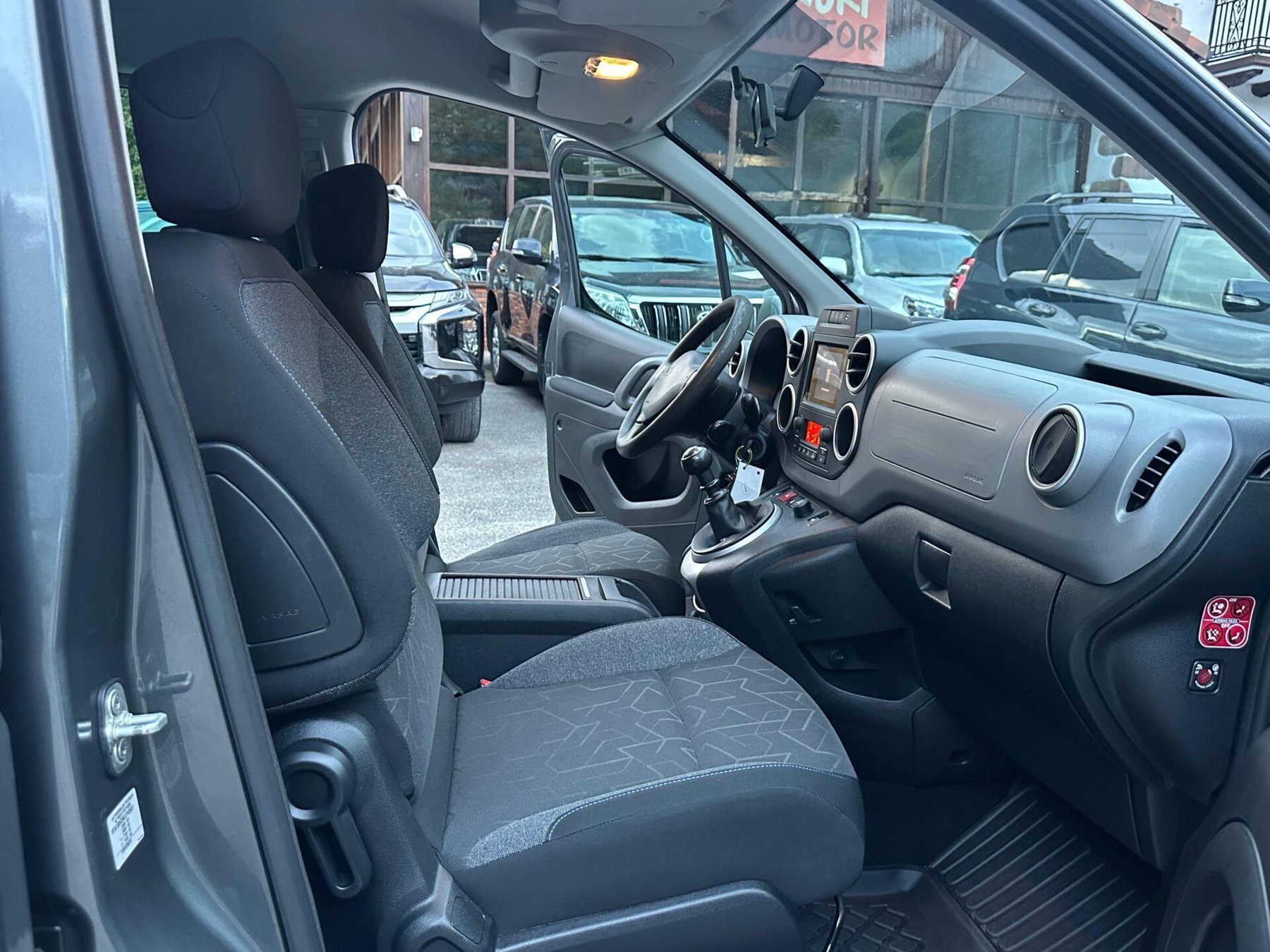 PEUGEOT Partner TEPEE Style 1.6 BlueHDi 88KW 120CV