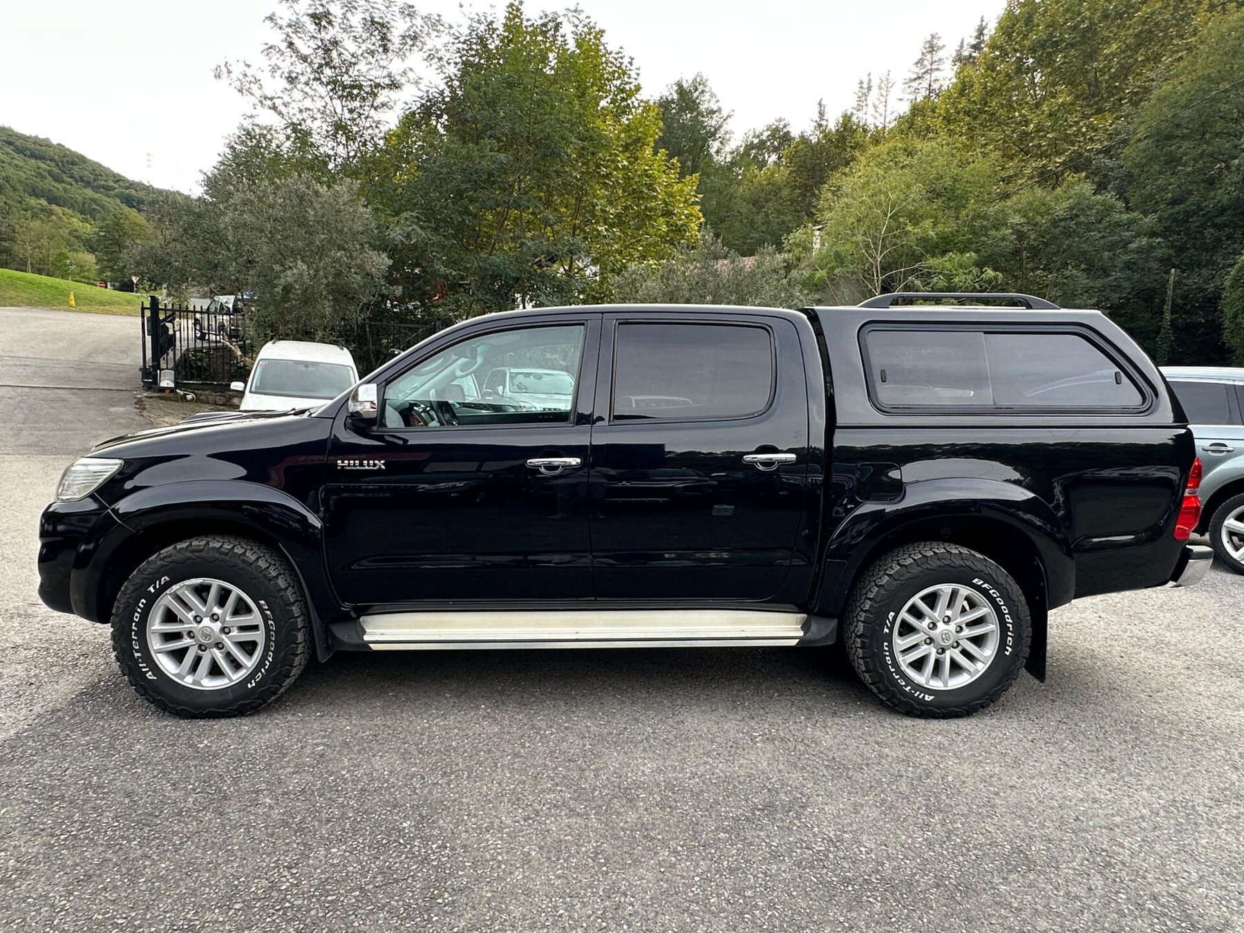 TOYOTA Hilux 3.0 D4D Cabina Doble VX