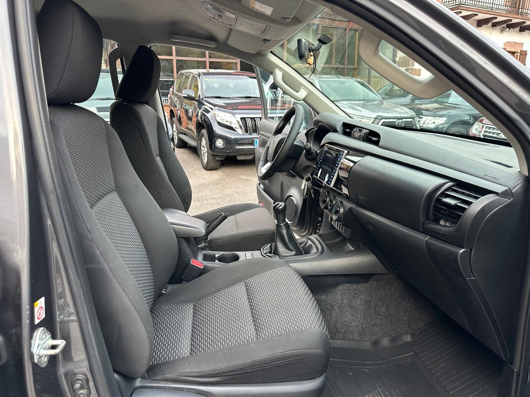 TOYOTA Hilux 2.4 D4D Cabina Doble GX