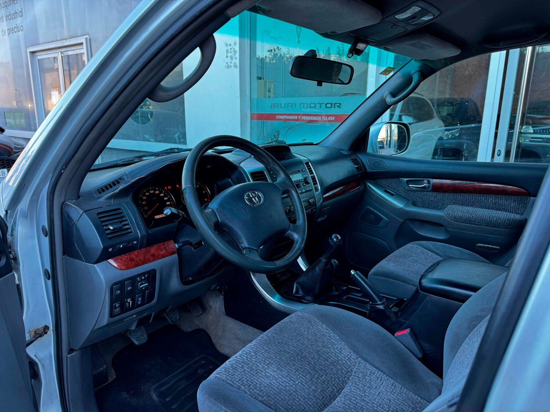 TOYOTA Land Cruiser 3.0 D4D VX