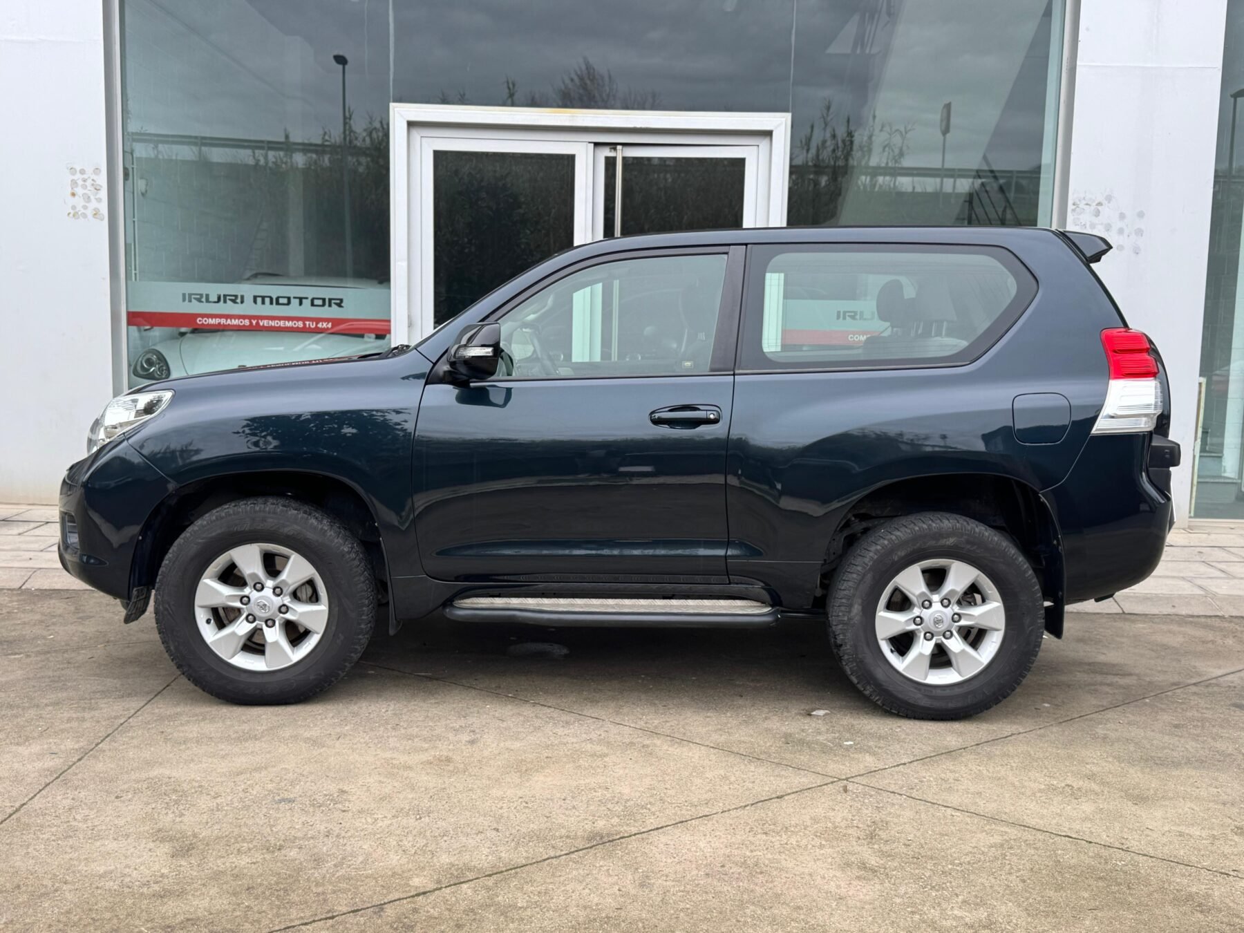 TOYOTA Land Cruiser 3.0 D4D GX