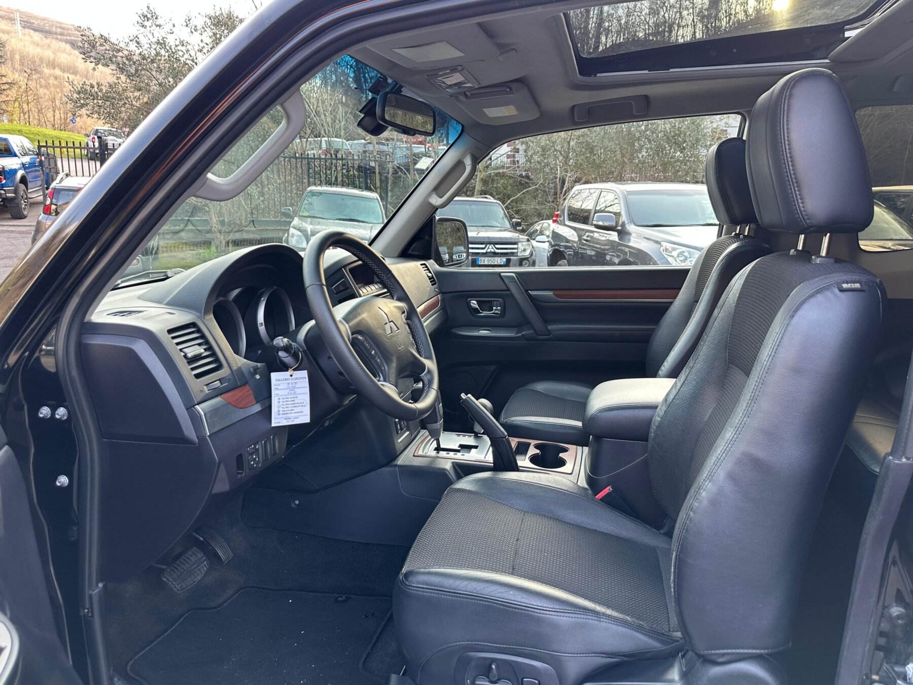 MITSUBISHI Montero 3.8 V6 MIVEC Kaiteki