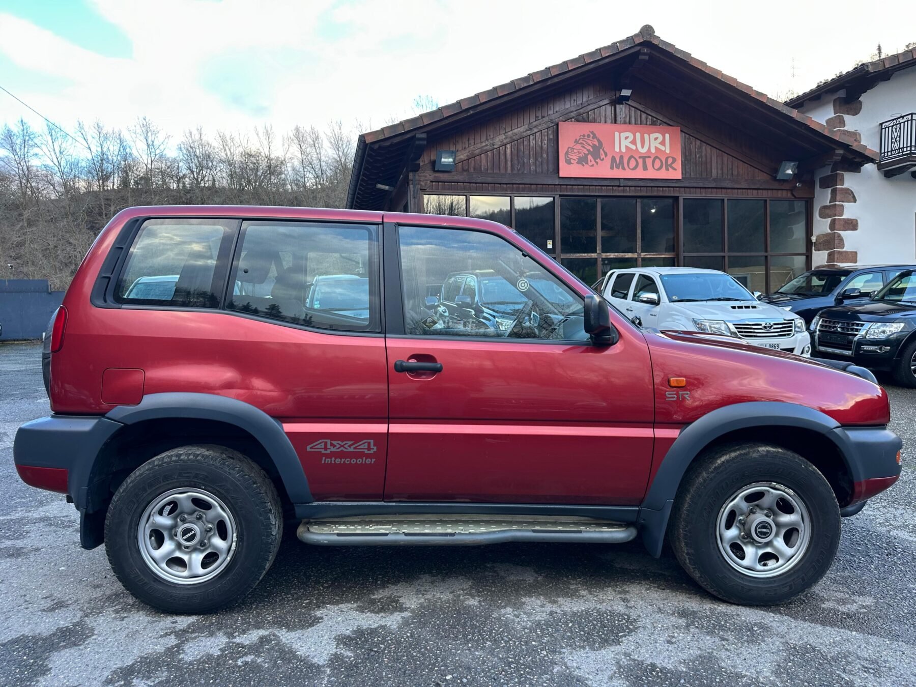NISSAN Terrano II 2.7 TDI SR