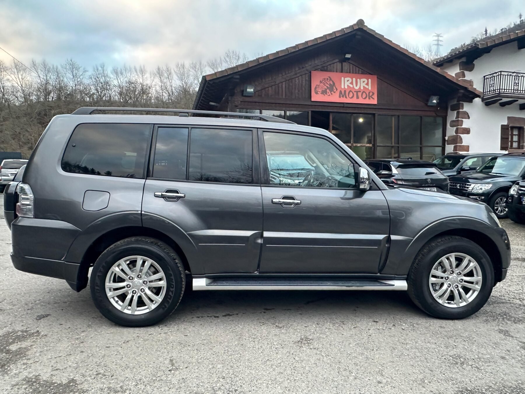 MITSUBISHI Montero 3.2 DID Kaiteki Auto