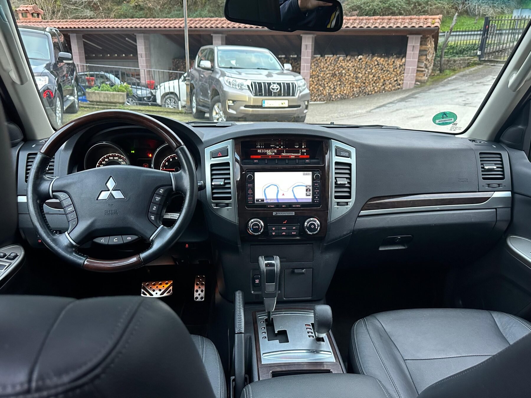 MITSUBISHI Montero 3.2 DID Kaiteki Auto