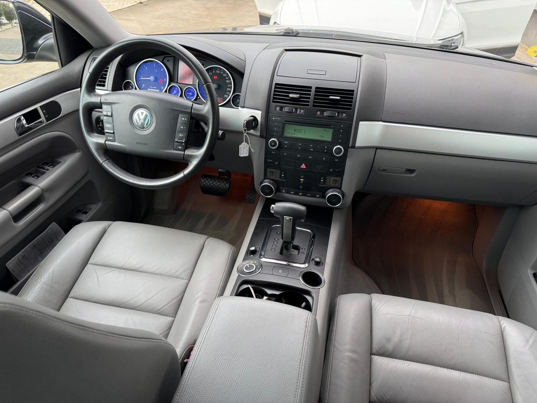 VOLKSWAGEN Touareg 2.5 R5 TDI Motion