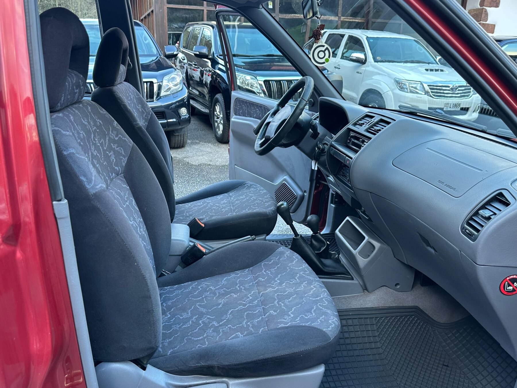 NISSAN Terrano II 2.7 TDI SR