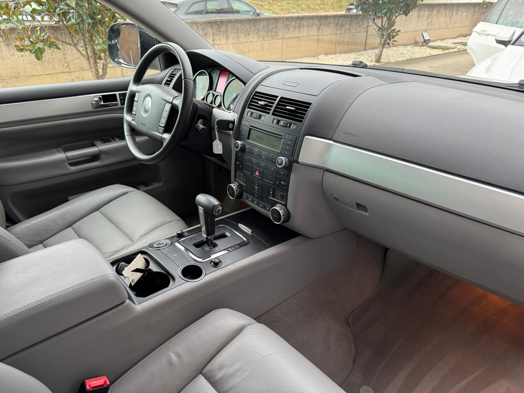 VOLKSWAGEN Touareg 2.5 R5 TDI Motion