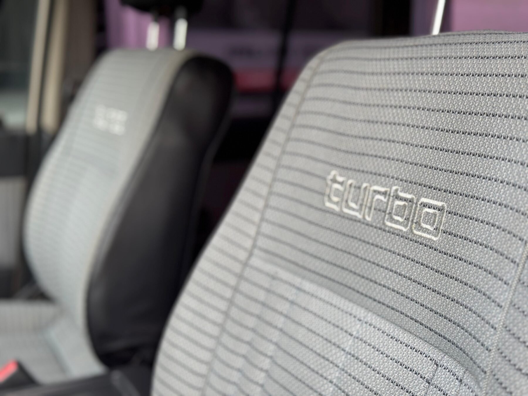 TOYOTA Land Cruiser HJ 61 Turbo