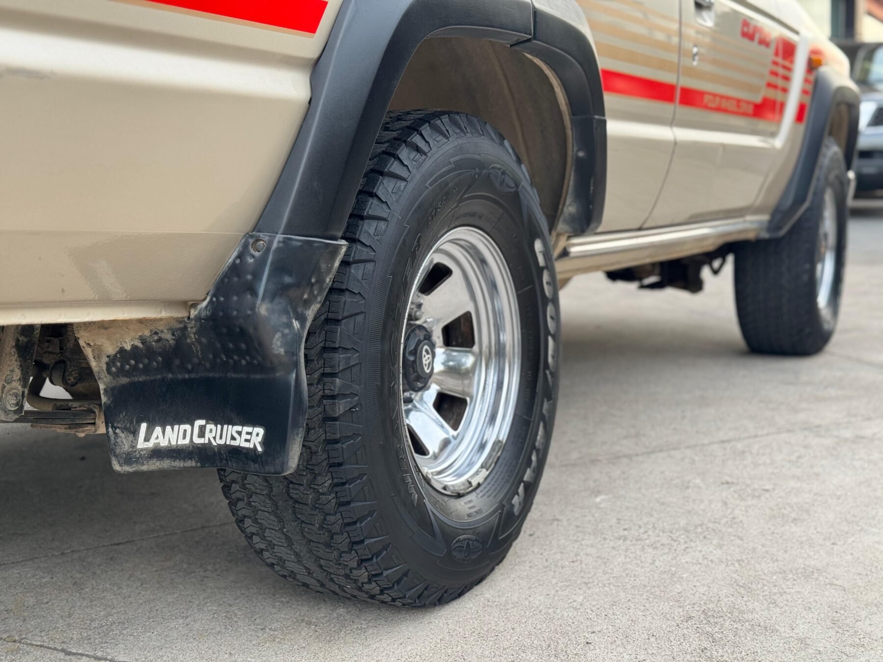 TOYOTA Land Cruiser HJ 61 Turbo