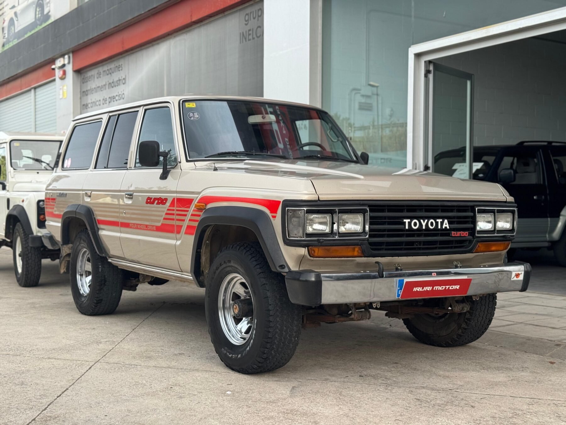 TOYOTA Land Cruiser HJ 61 Turbo