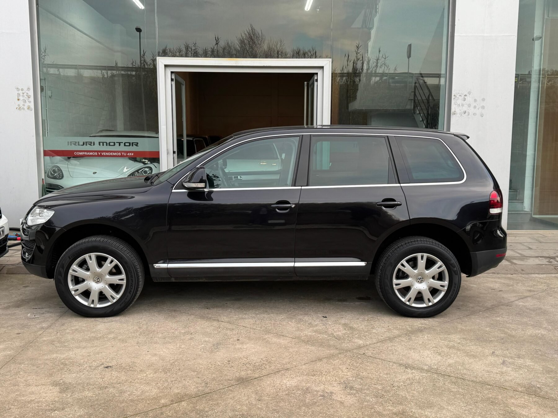 VOLKSWAGEN Touareg 2.5 R5 TDI Motion