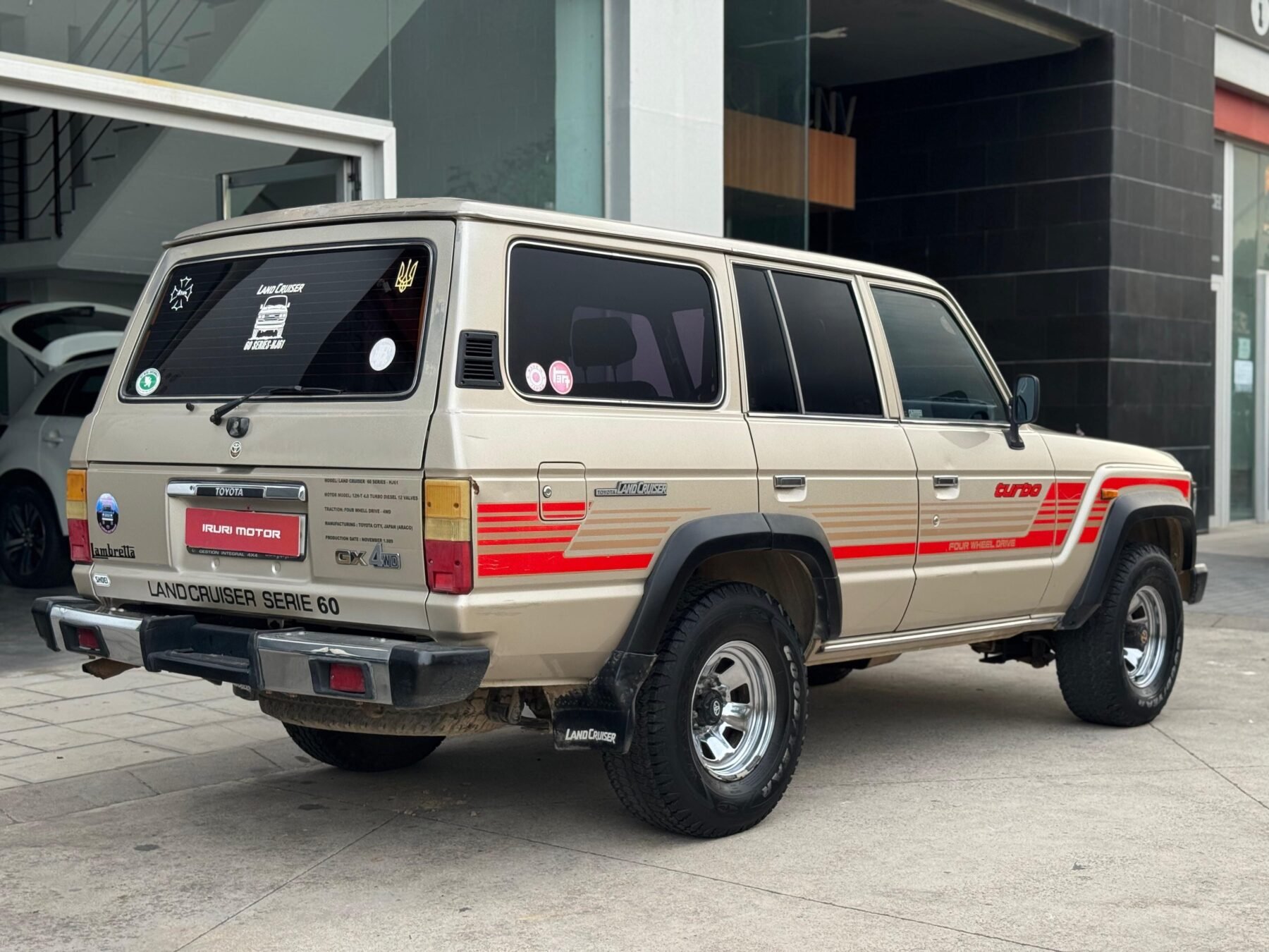 TOYOTA Land Cruiser HJ 61 Turbo