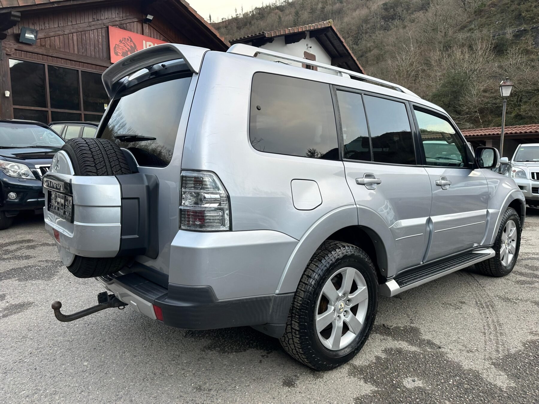 MITSUBISHI Montero 3.2 DID Intense