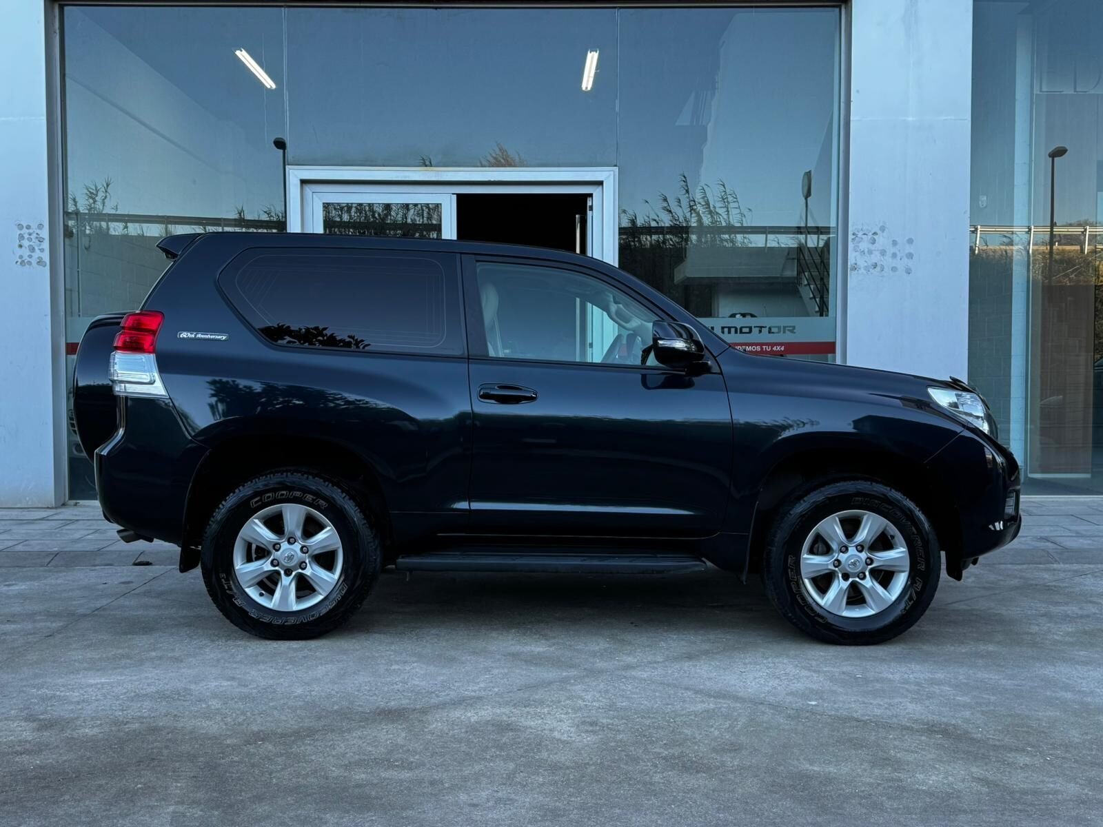 TOYOTA Land Cruiser 3.0 D4D VX AUTO