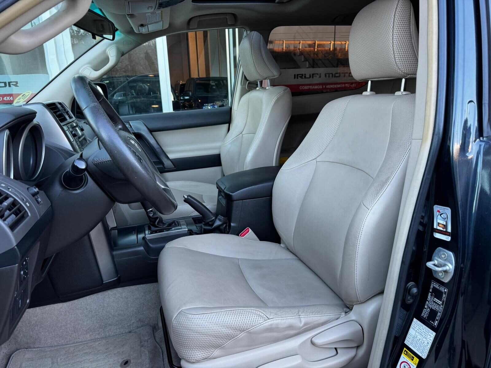 TOYOTA Land Cruiser 3.0 D4D VX AUTO