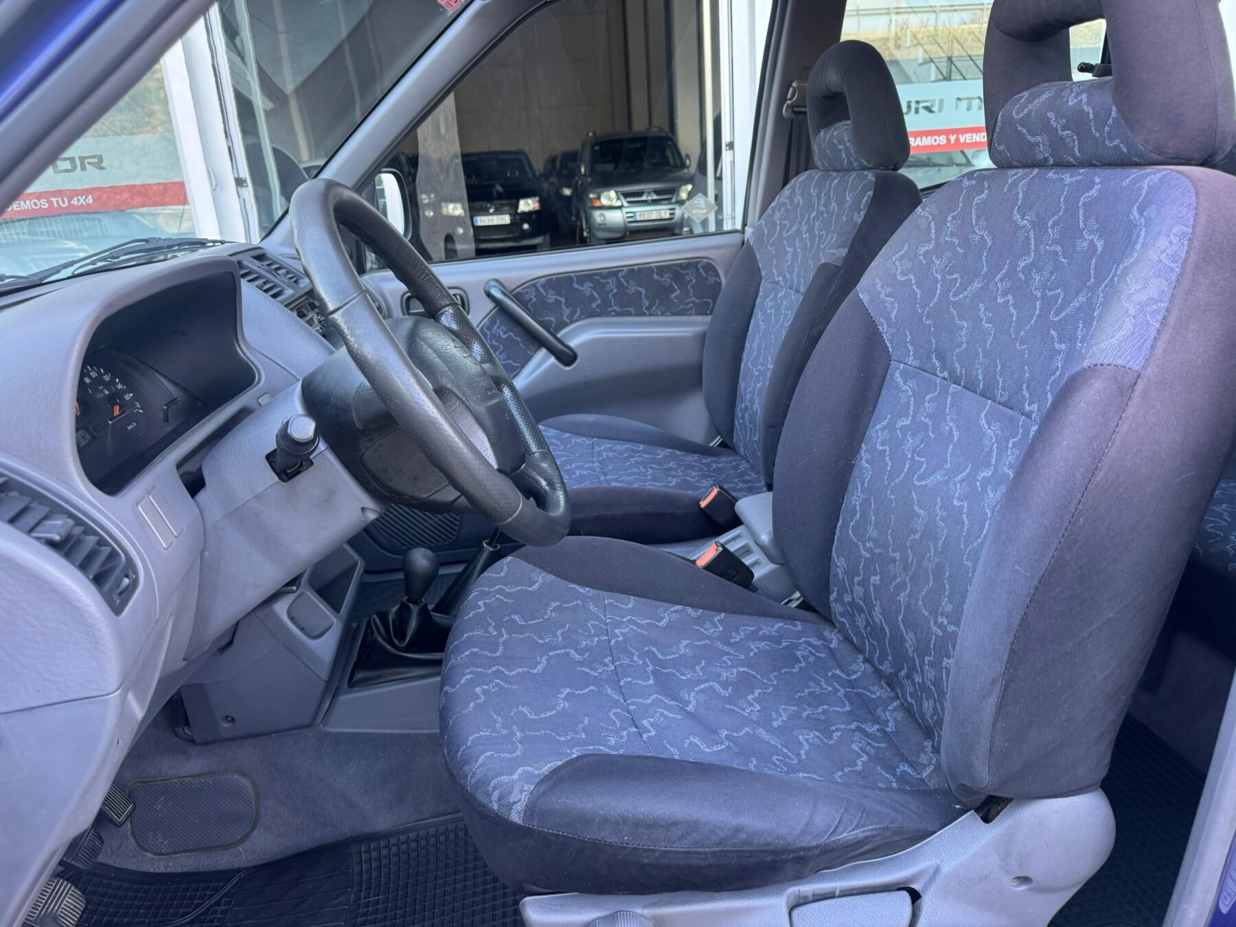 NISSAN Terrano II 2.7 TDI SR