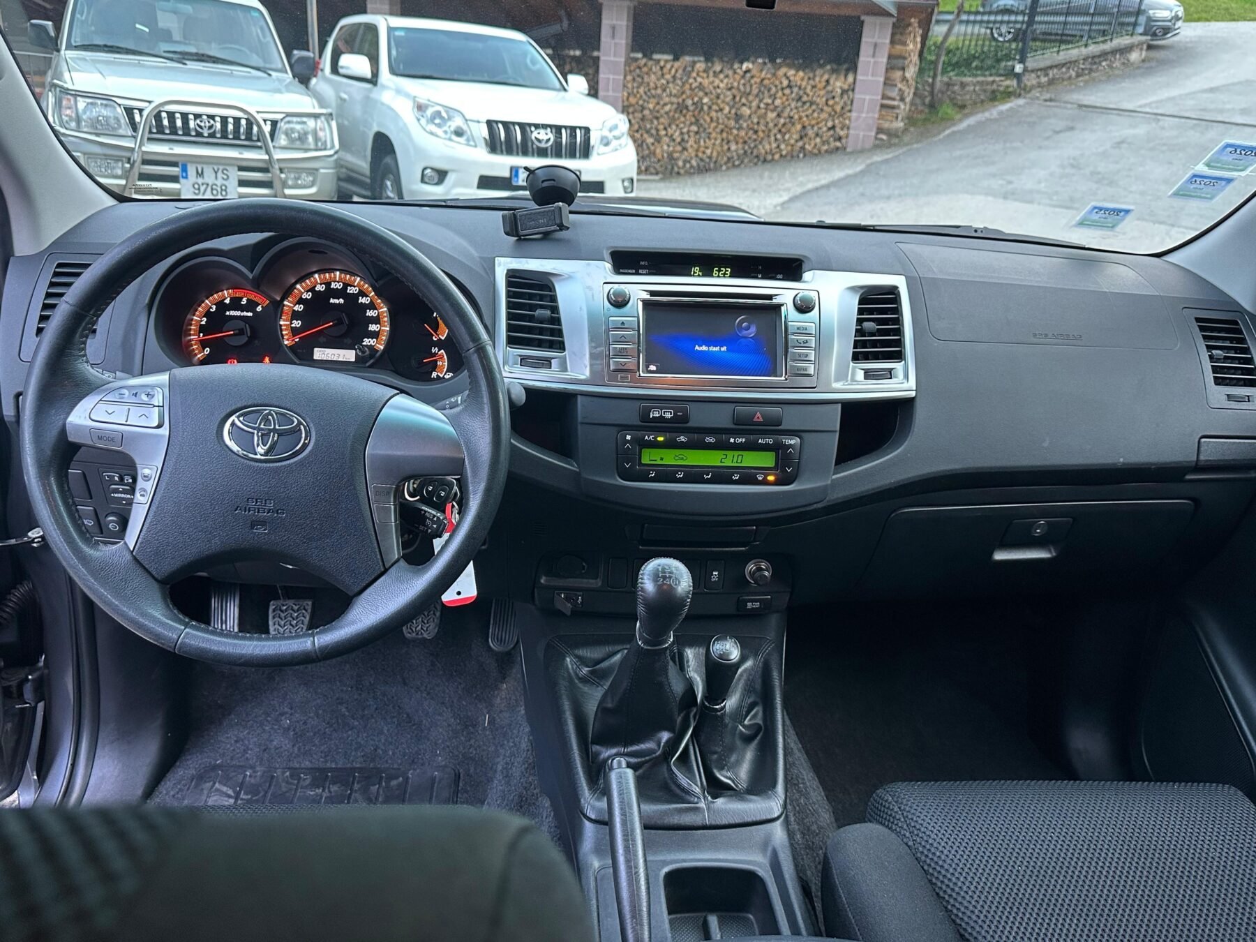 TOYOTA Hilux 3.0 D4D Cabina Doble VX