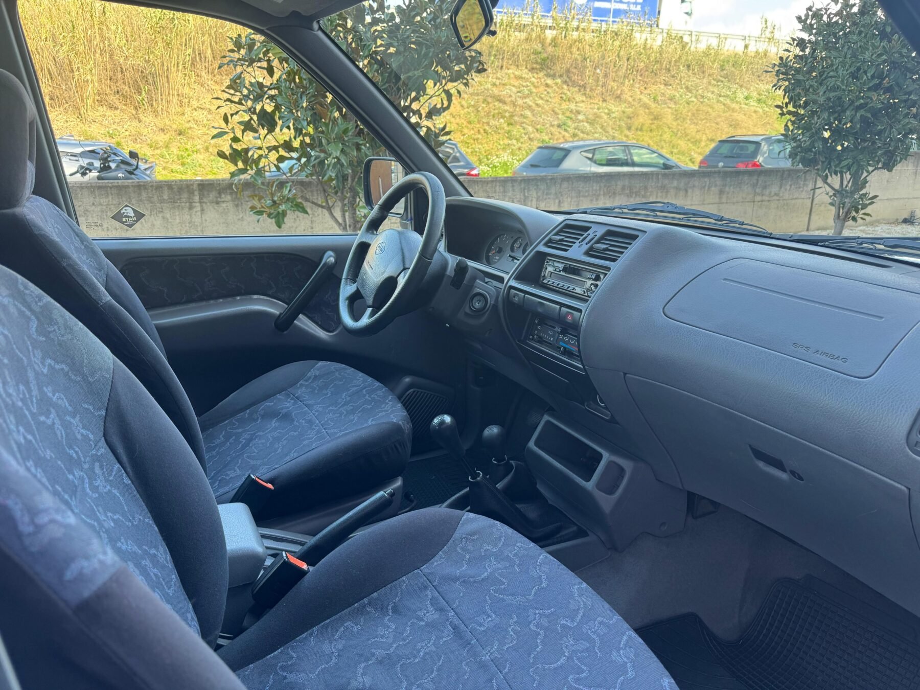 NISSAN Terrano II 2.7 TDI SR