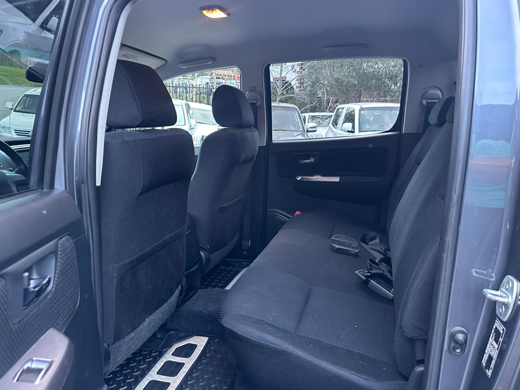 TOYOTA Hilux 3.0 D4D Cabina Doble VX