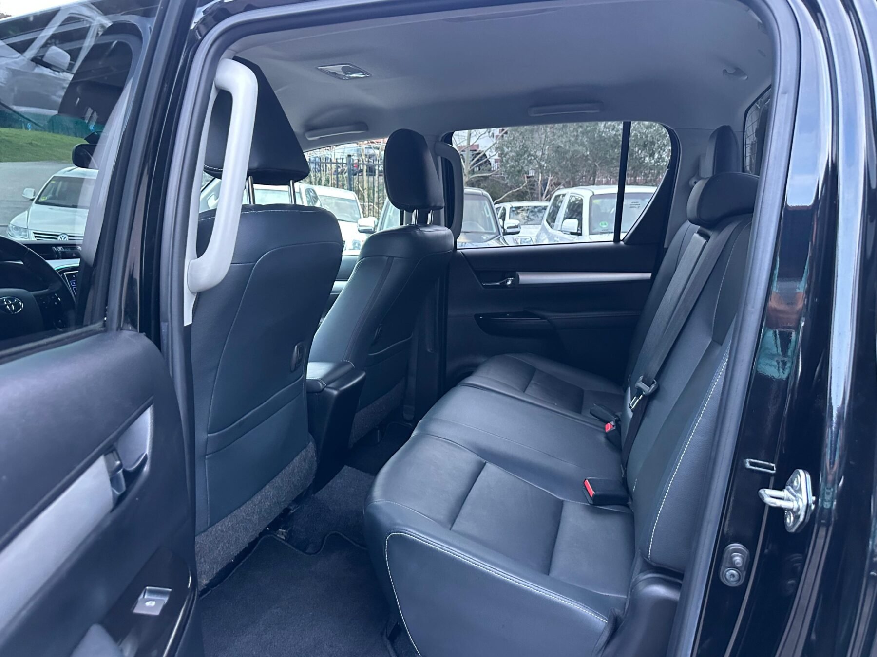 TOYOTA Hilux 2.4 D4D Cabina Doble Limited