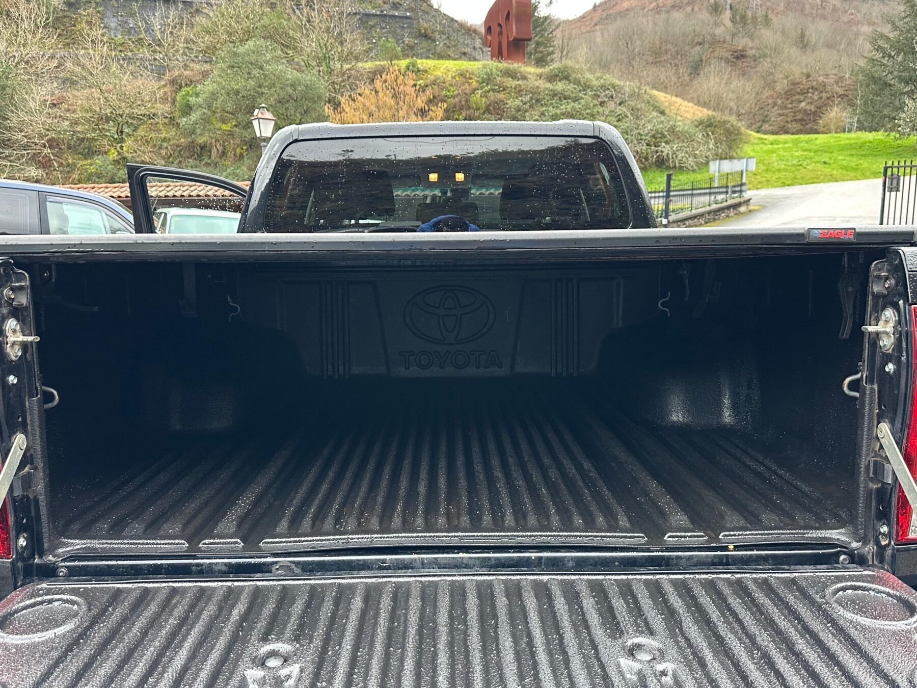 TOYOTA Hilux 2.4 D4D Cabina Doble VXL