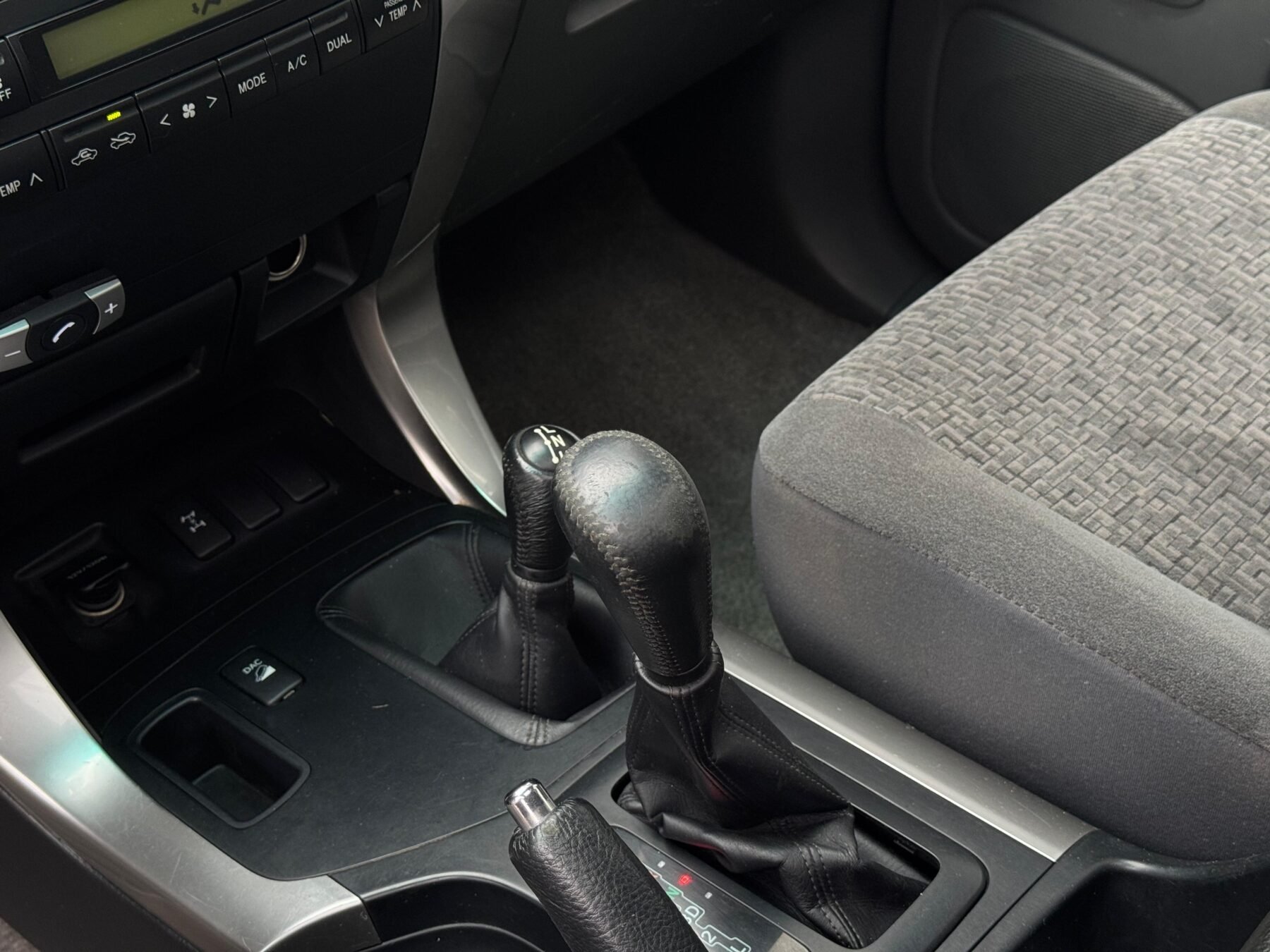 TOYOTA Land Cruiser 3.0 D4D VX