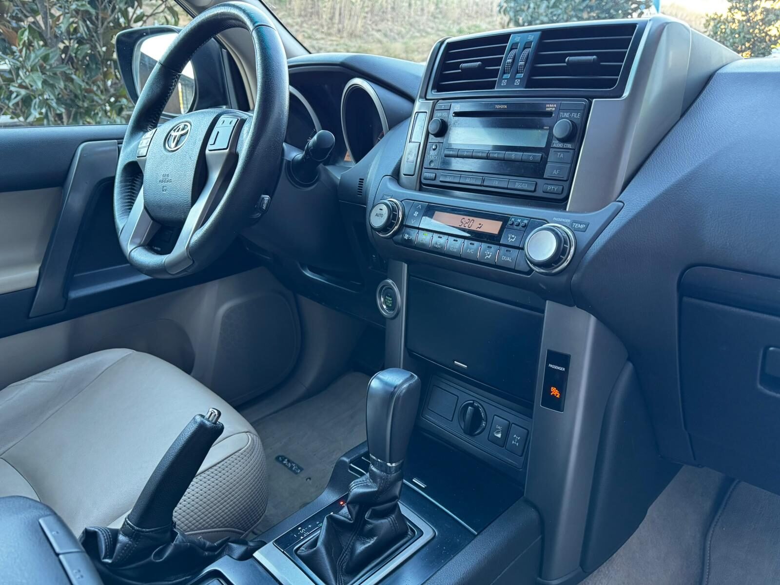 TOYOTA Land Cruiser 3.0 D4D VX AUTO