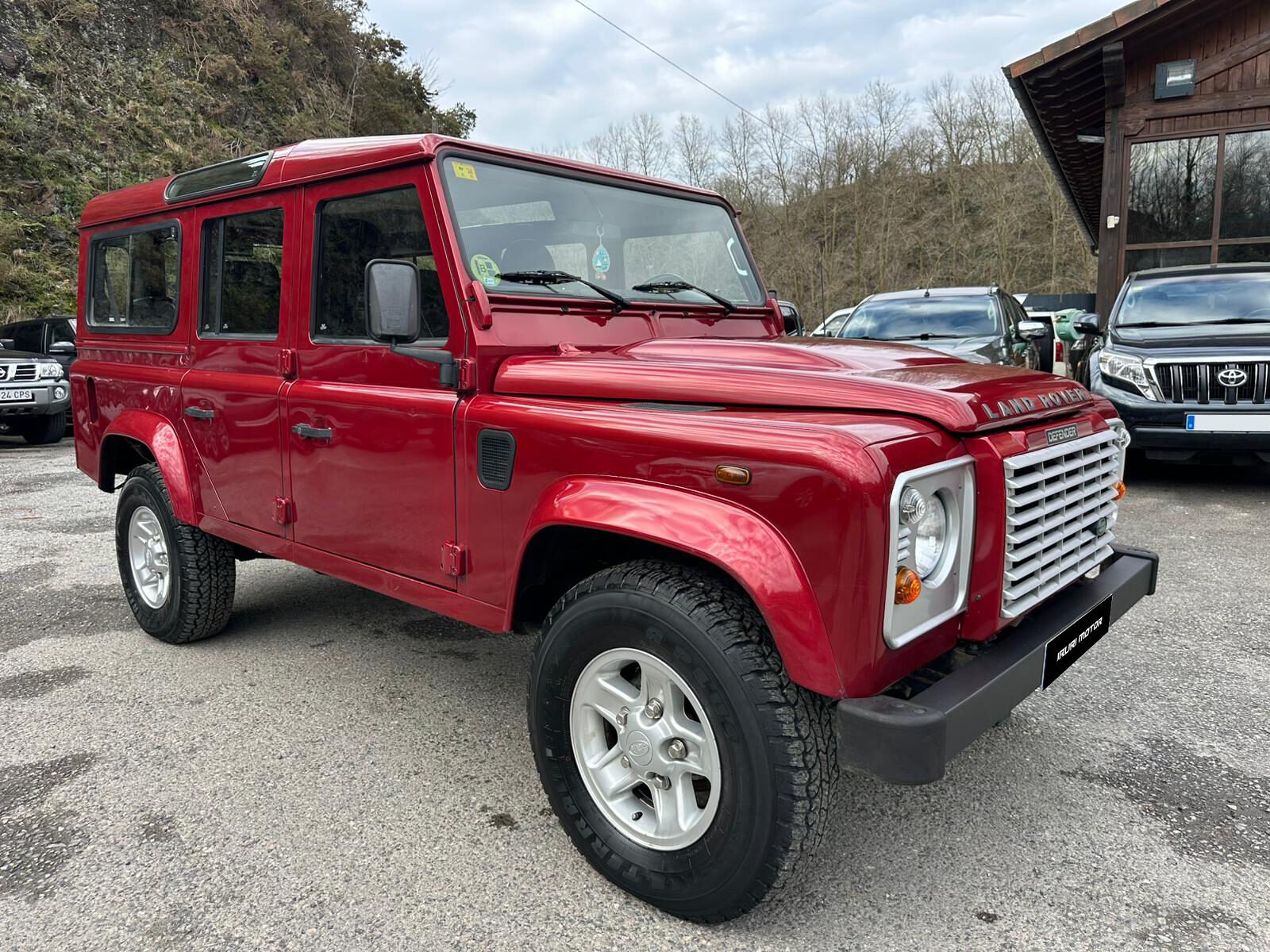 LAND-ROVER Defender 110 SW S