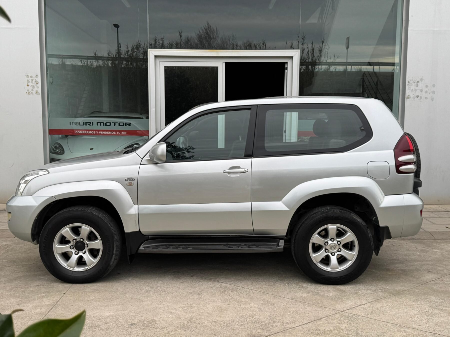 TOYOTA Land Cruiser 3.0 D4D VX