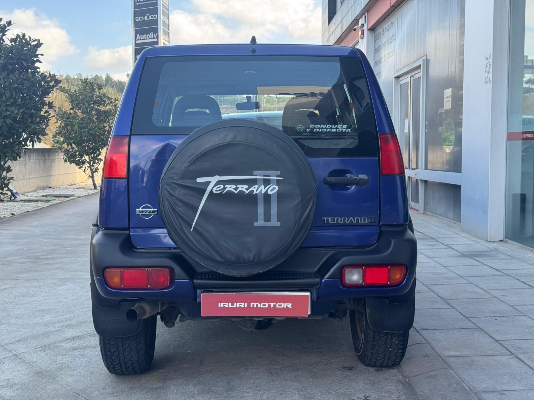 NISSAN Terrano II 2.7 TDI SR