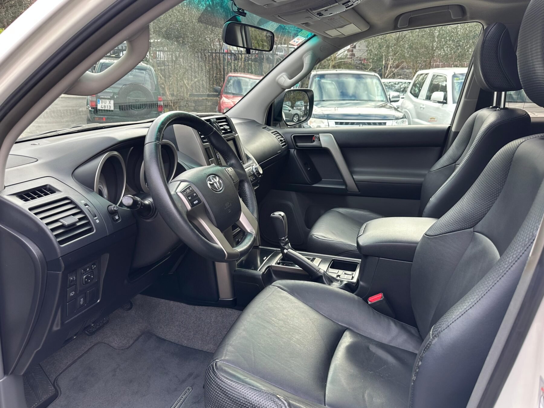 TOYOTA Land Cruiser 3.0 D4D VX AUTO