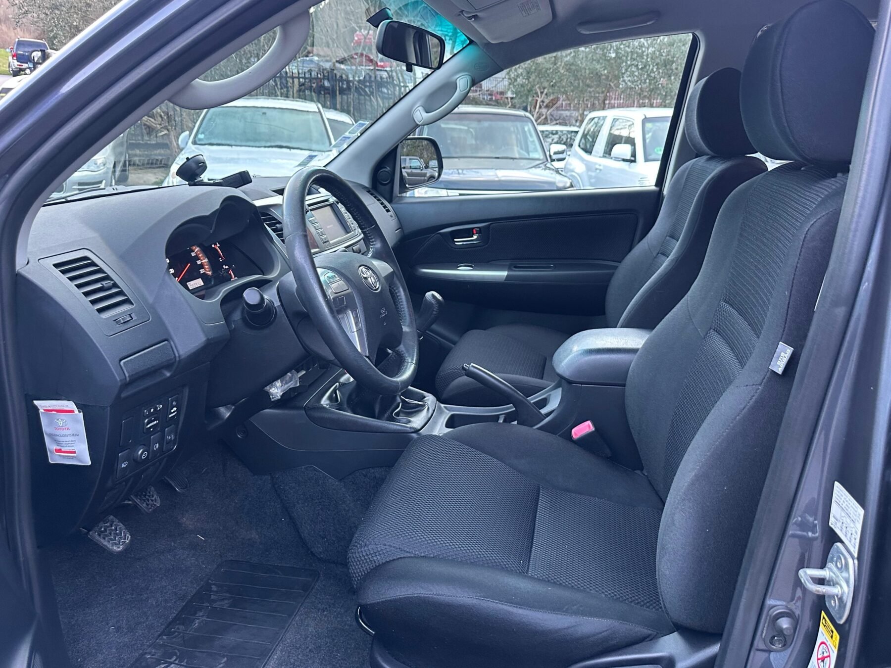 TOYOTA Hilux 3.0 D4D Cabina Doble VX