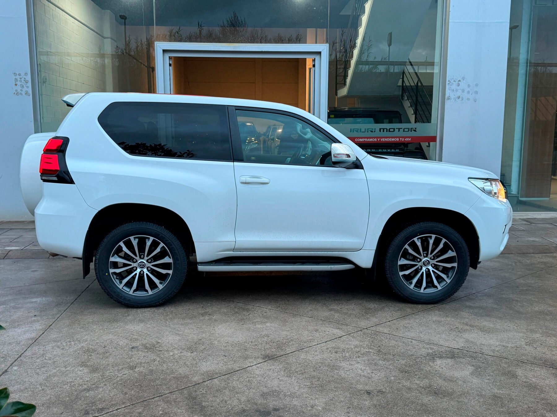 TOYOTA Land Cruiser 2.8 D4D VXL AUTO