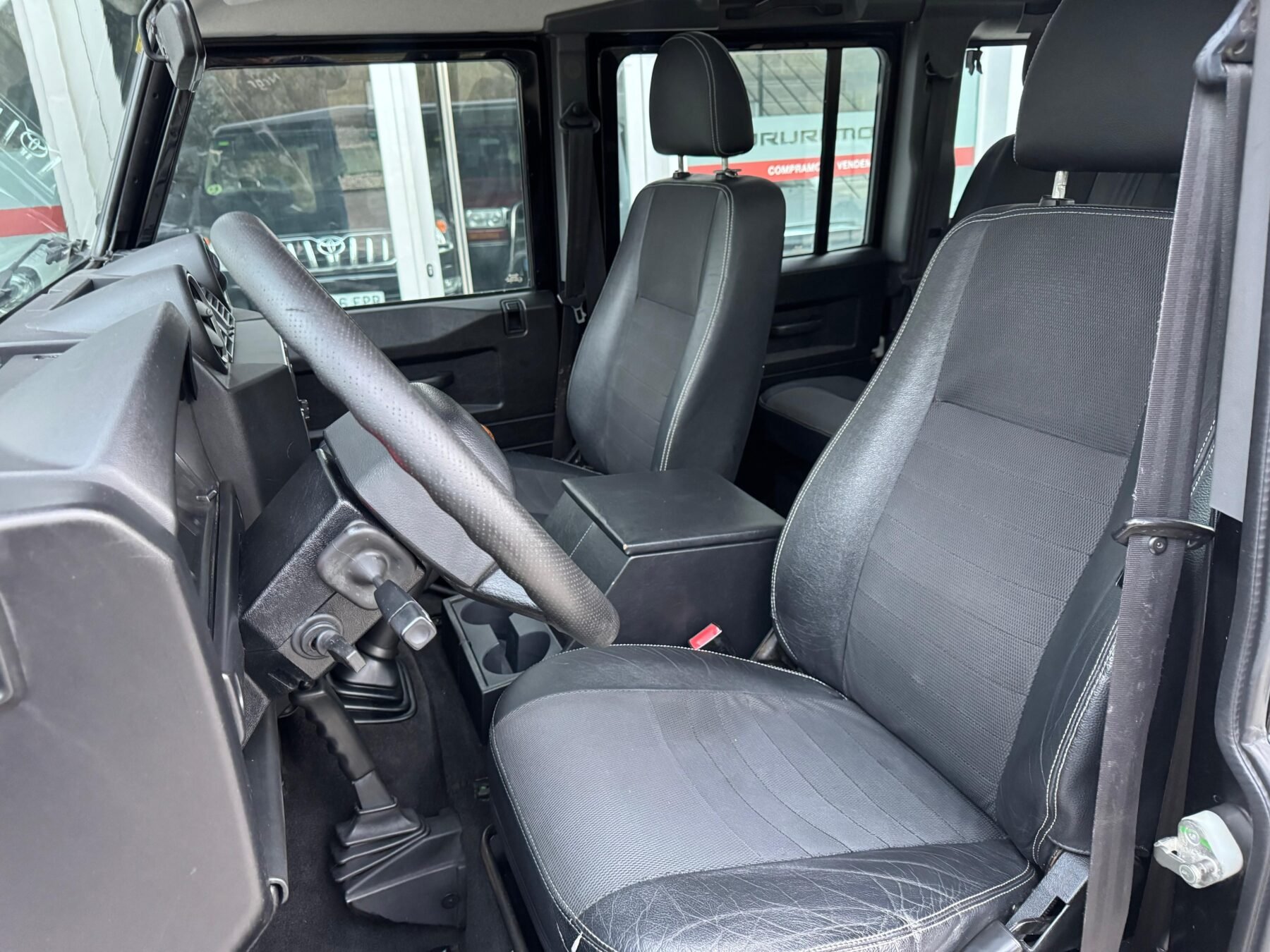 LAND-ROVER Defender 110 SW SE