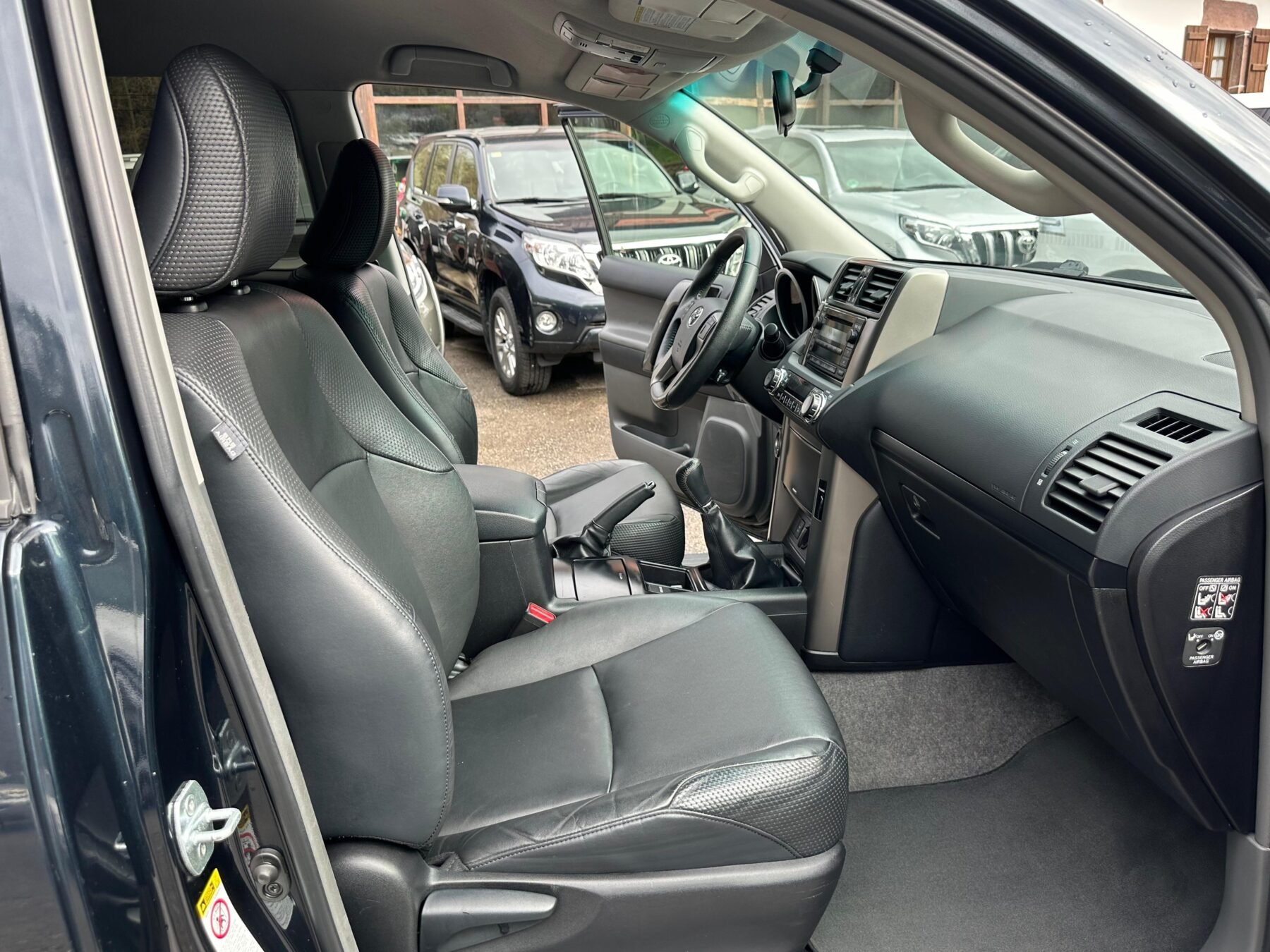 TOYOTA Land Cruiser 3.0 D4D VX